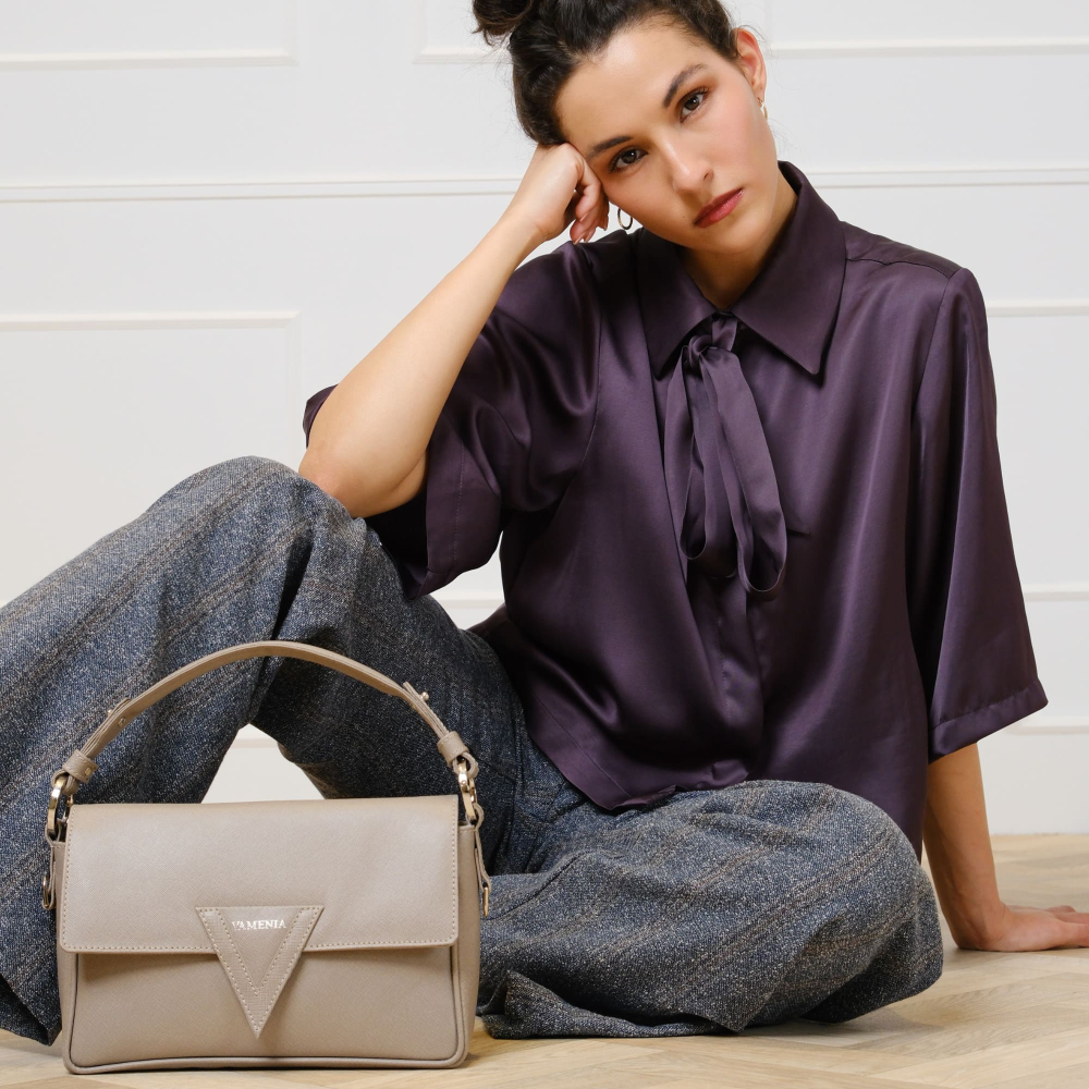 Preview: Schluppenbluse in Aubergine